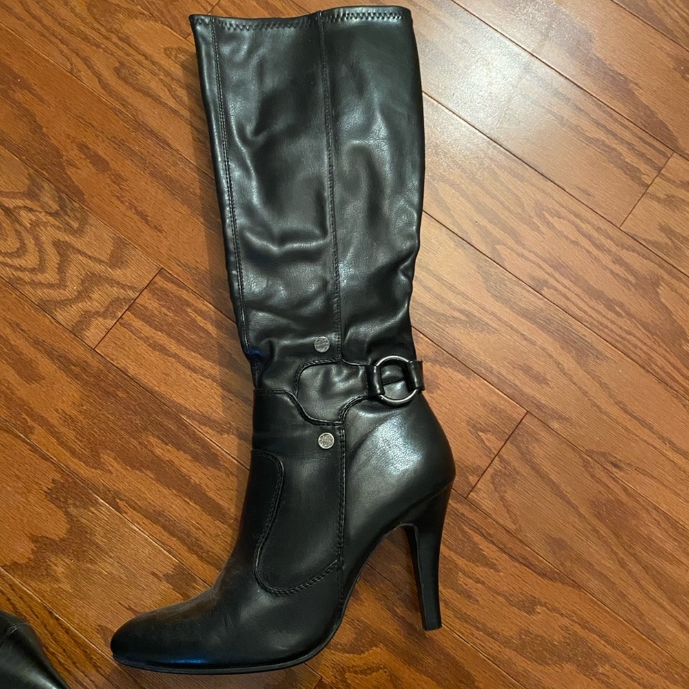 Dana Buchman Boots